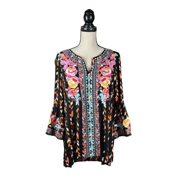 Savanna Jane Split V Neck Printed Floral Embroidered Top - Picture 3 of 6